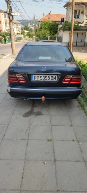 Mercedes-Benz E 200 Е 200, снимка 11