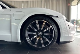 Porsche Taycan 4S/ SPORT CHRONO/ PERFORMANCEBATT/BOSE/PANO/МATRIX, снимка 3 - Автомобили и джипове - 45553501