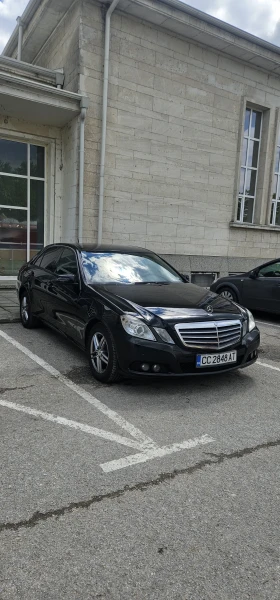 ������ Mercedes-Benz E 200