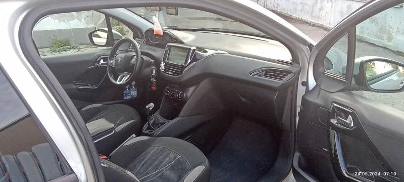 Peugeot 208 1.4 VTI 95кс  , снимка 2 - Автомобили и джипове - 45898493