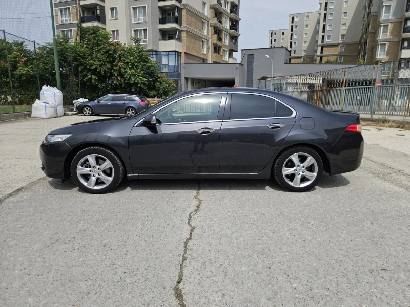 Honda Accord 2.4i LPG Facelift NAVI Cam, снимка 8 - Автомобили и джипове - 47432277