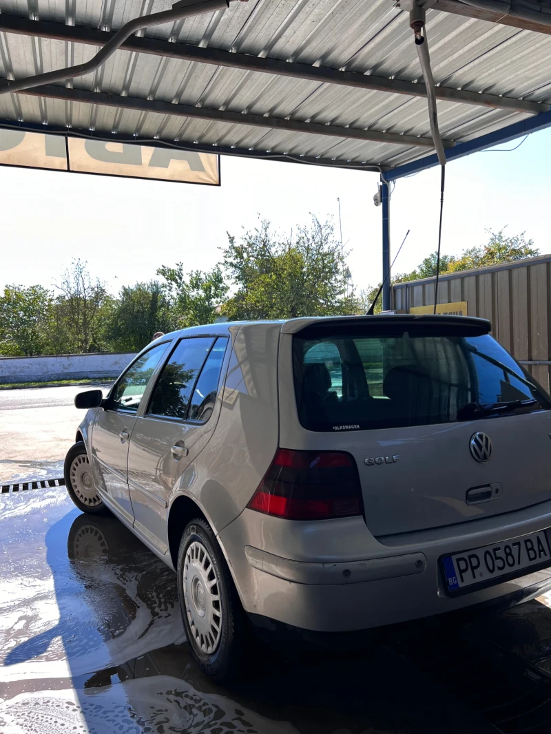 VW Golf, снимка 4 - Автомобили и джипове - 47670469