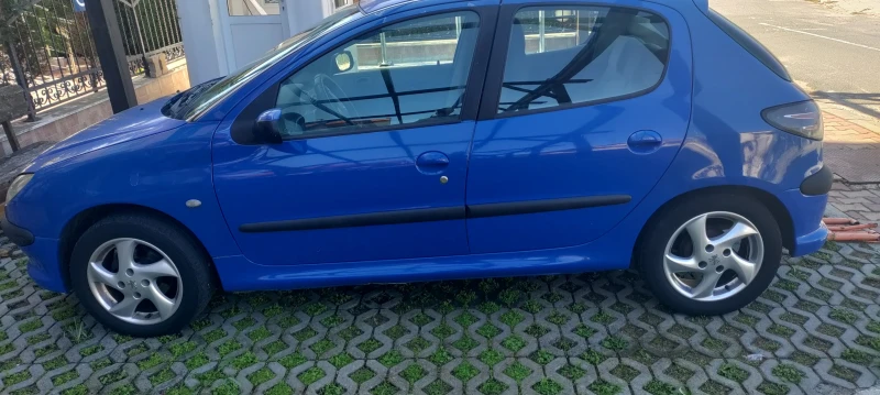 Peugeot 206, снимка 1 - Автомобили и джипове - 47746669