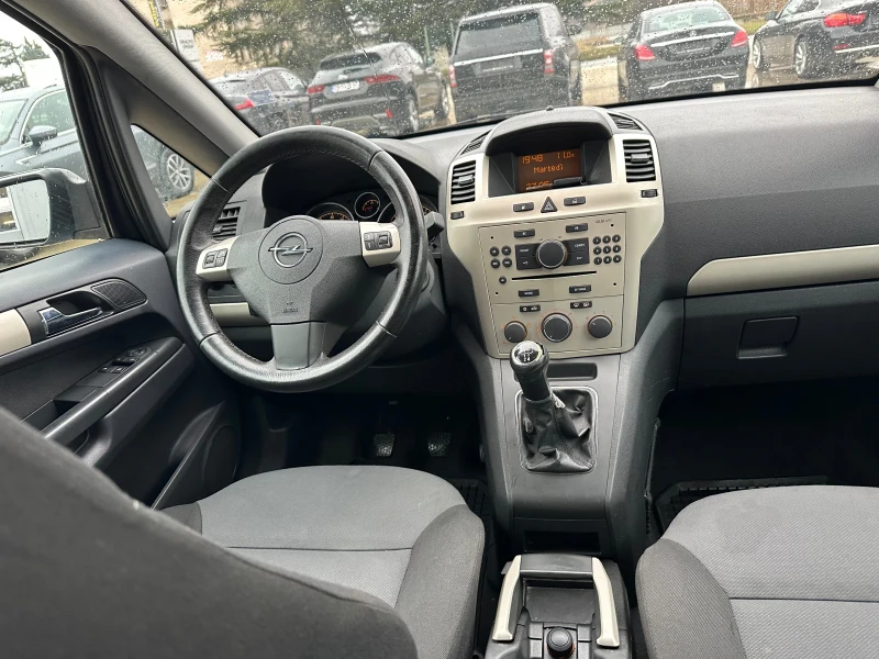 Opel Zafira 1.6GAS, снимка 12 - Автомобили и джипове - 48189094