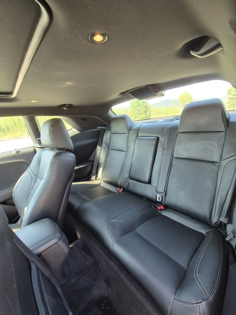 Dodge Challenger 3.6, снимка 12 - Автомобили и джипове - 49203784