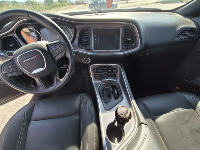 Dodge Challenger 3.6, снимка 10 - Автомобили и джипове - 49203784