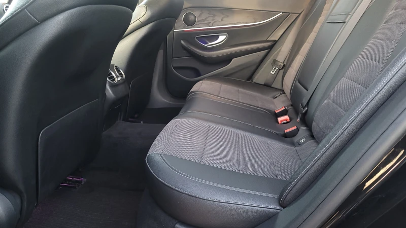 Mercedes-Benz E 350 Germany-360 kam-Distr-Panorama-TOП състояние!, снимка 8 - Автомобили и джипове - 50913800