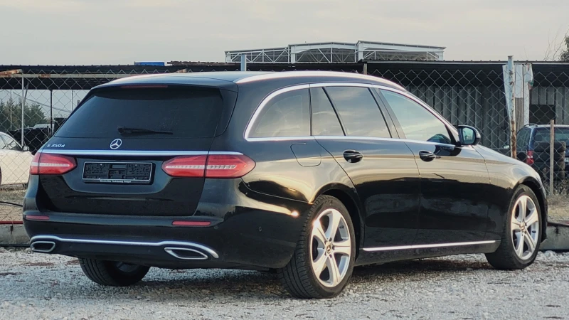 Mercedes-Benz E 350 Germany-360 kam-Distr-Panorama-TOП състояние!, снимка 4 - Автомобили и джипове - 50913800