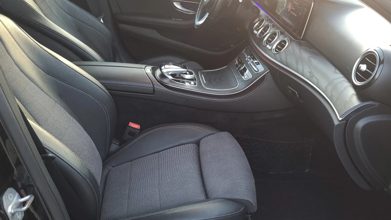 Mercedes-Benz E 350 Germany-360 kam-Distr-Panorama-TOП състояние!, снимка 9 - Автомобили и джипове - 50913800