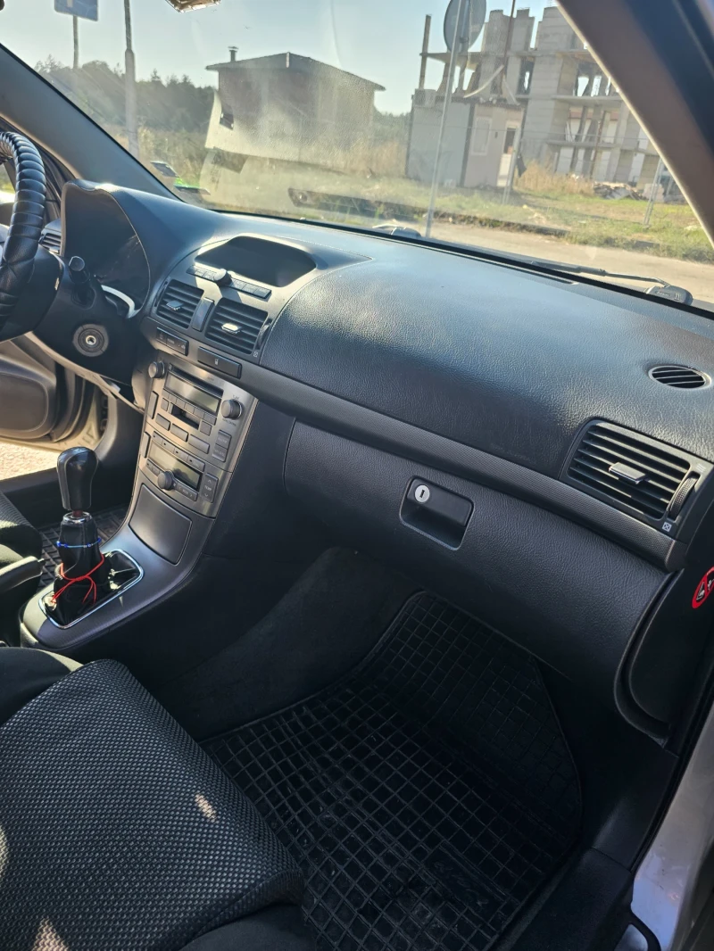 Toyota Avensis, снимка 9 - Автомобили и джипове - 51607180