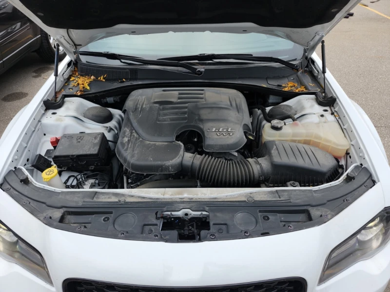 Chrysler 300c * АВТО КРЕДИТ* ЦЕНА ДО БГ * СЕРВИЗНА ИСТОРИЯ * , снимка 12 - Автомобили и джипове - 52456992