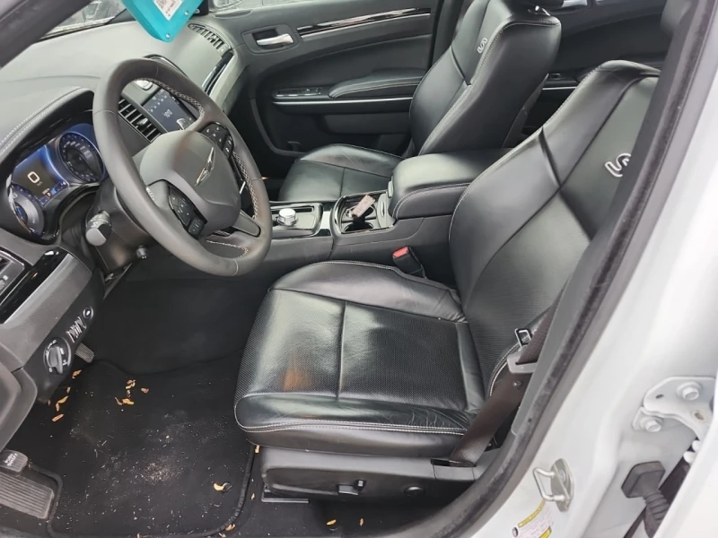 Chrysler 300c * АВТО КРЕДИТ* ЦЕНА ДО БГ * СЕРВИЗНА ИСТОРИЯ * , снимка 6 - Автомобили и джипове - 52456992