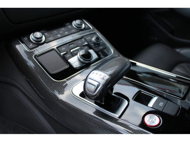 Audi S8 PLUS * * CARFAX * * АВТО КРЕДИТ * * , снимка 11 - Автомобили и джипове - 52675574