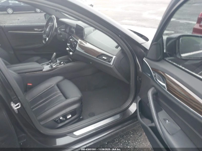 BMW 530 2.0L I-4 DI, DOHC, VVT, TURBO, 248HP All Wheel, снимка 10 - Автомобили и джипове - 52775544