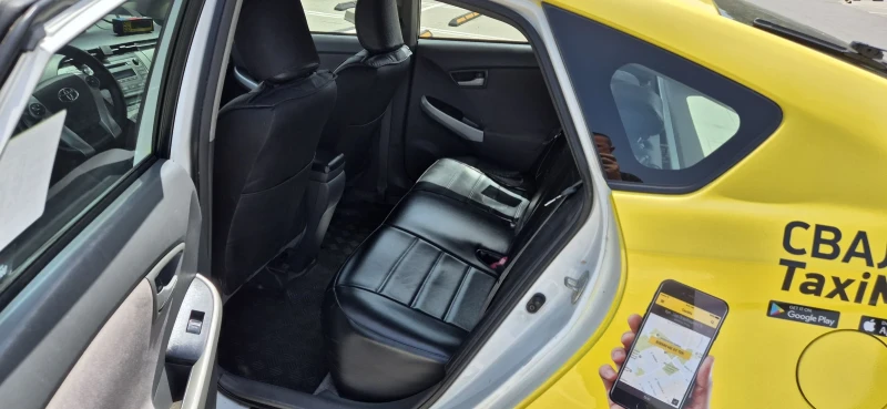 Toyota Prius 1.8 Hybrid 135к.с., снимка 7 - Автомобили и джипове - 52823247