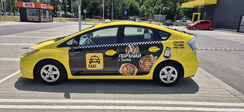 Toyota Prius 1.8 Hybrid 135к.с., снимка 3 - Автомобили и джипове - 52823247