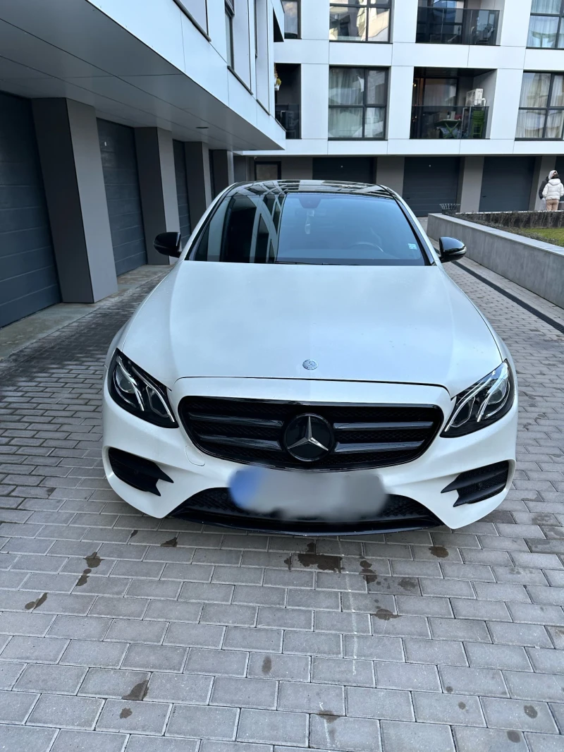 Mercedes-Benz E 300 4 Matic, снимка 2 - Автомобили и джипове - 52904234