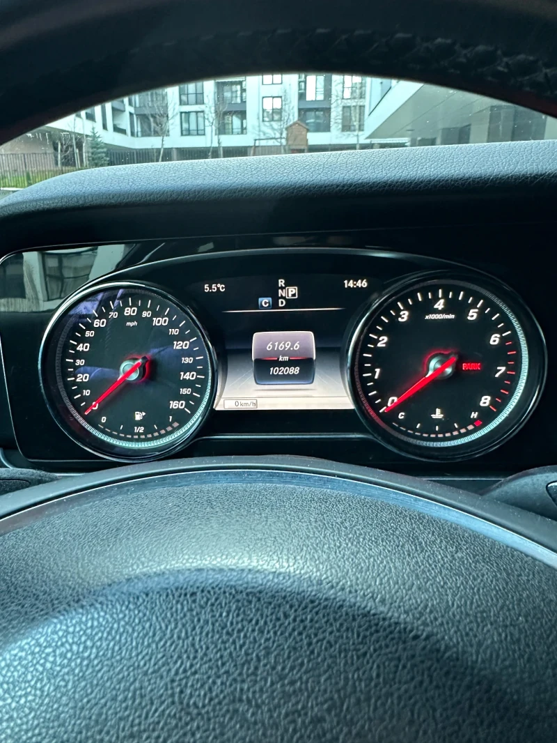 Mercedes-Benz E 300 4 Matic, снимка 5 - Автомобили и джипове - 52904234