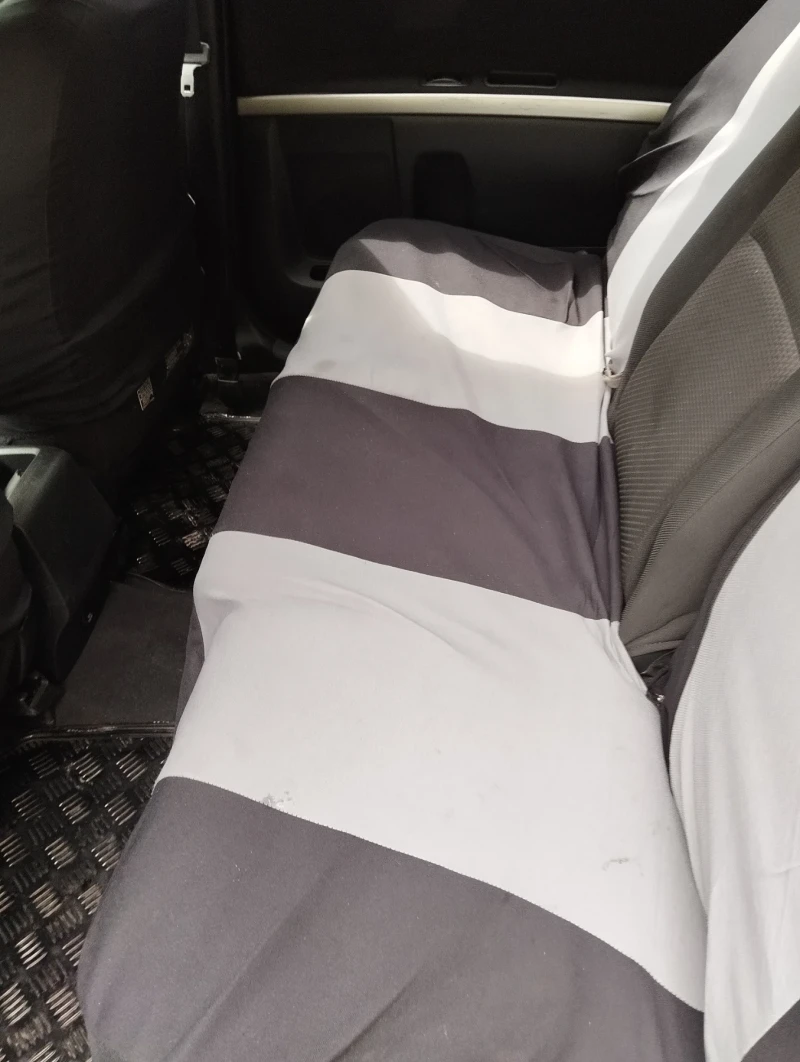 Toyota Corolla verso 2.2 136, снимка 9 - Автомобили и джипове - 53455898