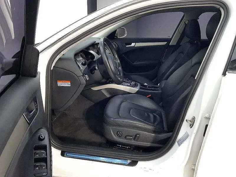 Audi A4 2.0 TFSI Quattro, снимка 8 - Автомобили и джипове - 54548631