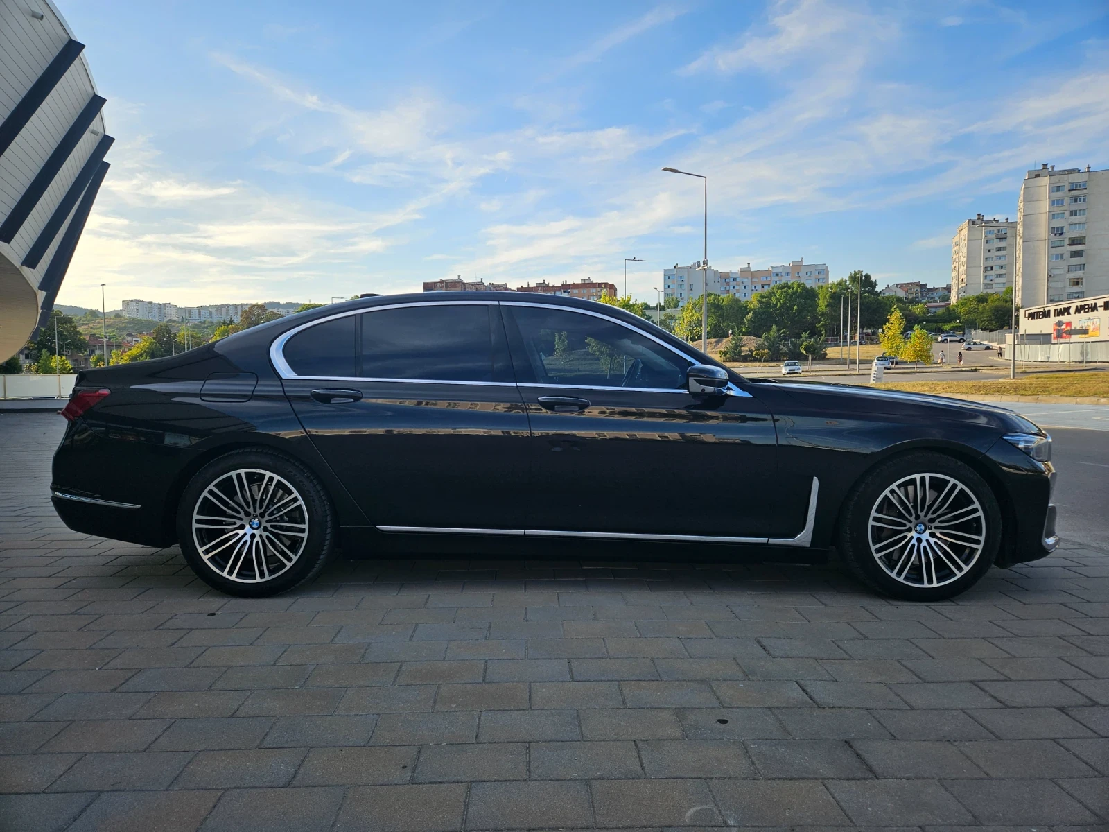 BMW 740 ЛИЗИНГ, ГАРАНЦИОННА, СЕРВИЗНА ИСТОРИЯ - изображение 4