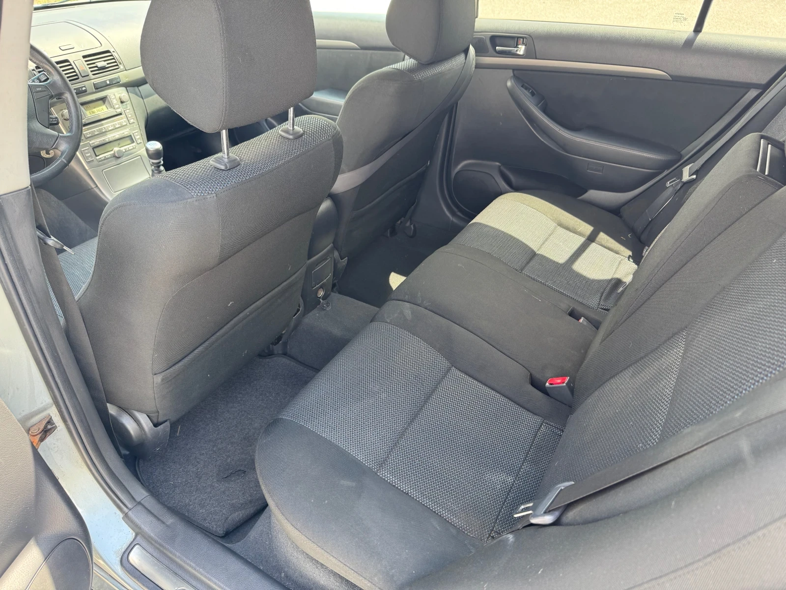 Toyota Avensis 2.0 D4D - изображение 10