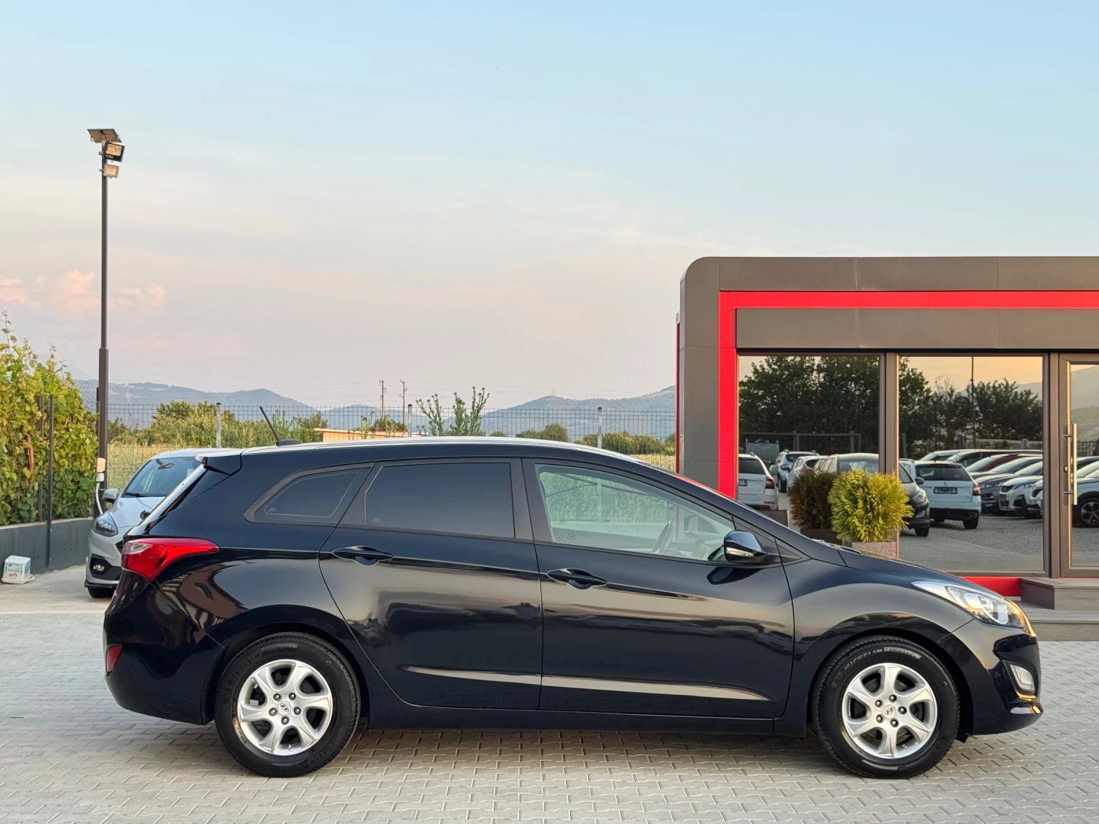 Hyundai I30 CAMERA NAVI EURO-6 FULL - изображение 6