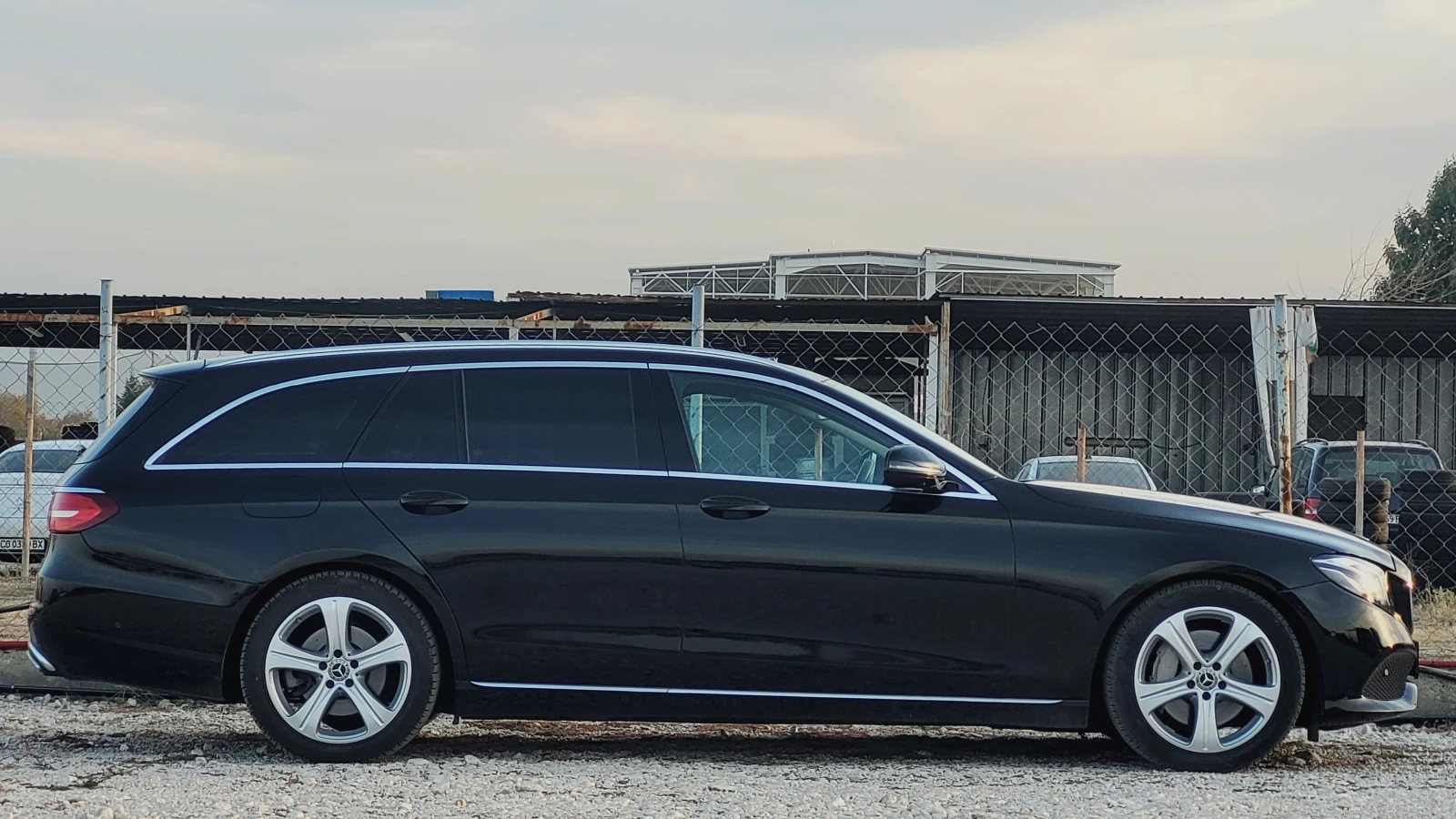 Mercedes-Benz E 350 Germany-360 kam-Distr-Panorama-TOП състояние! - изображение 5