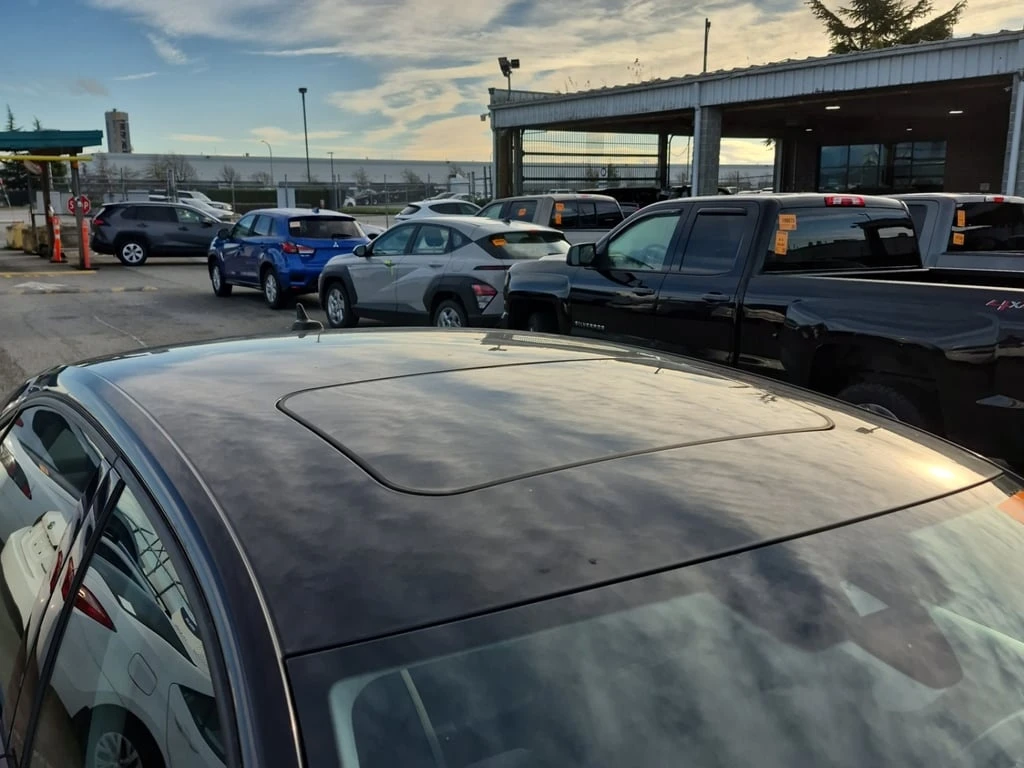 VW Passat * 2.0T LIMITED EDITION * CARFAX * ��� ������������ | Mobile.bg � ����������� 16