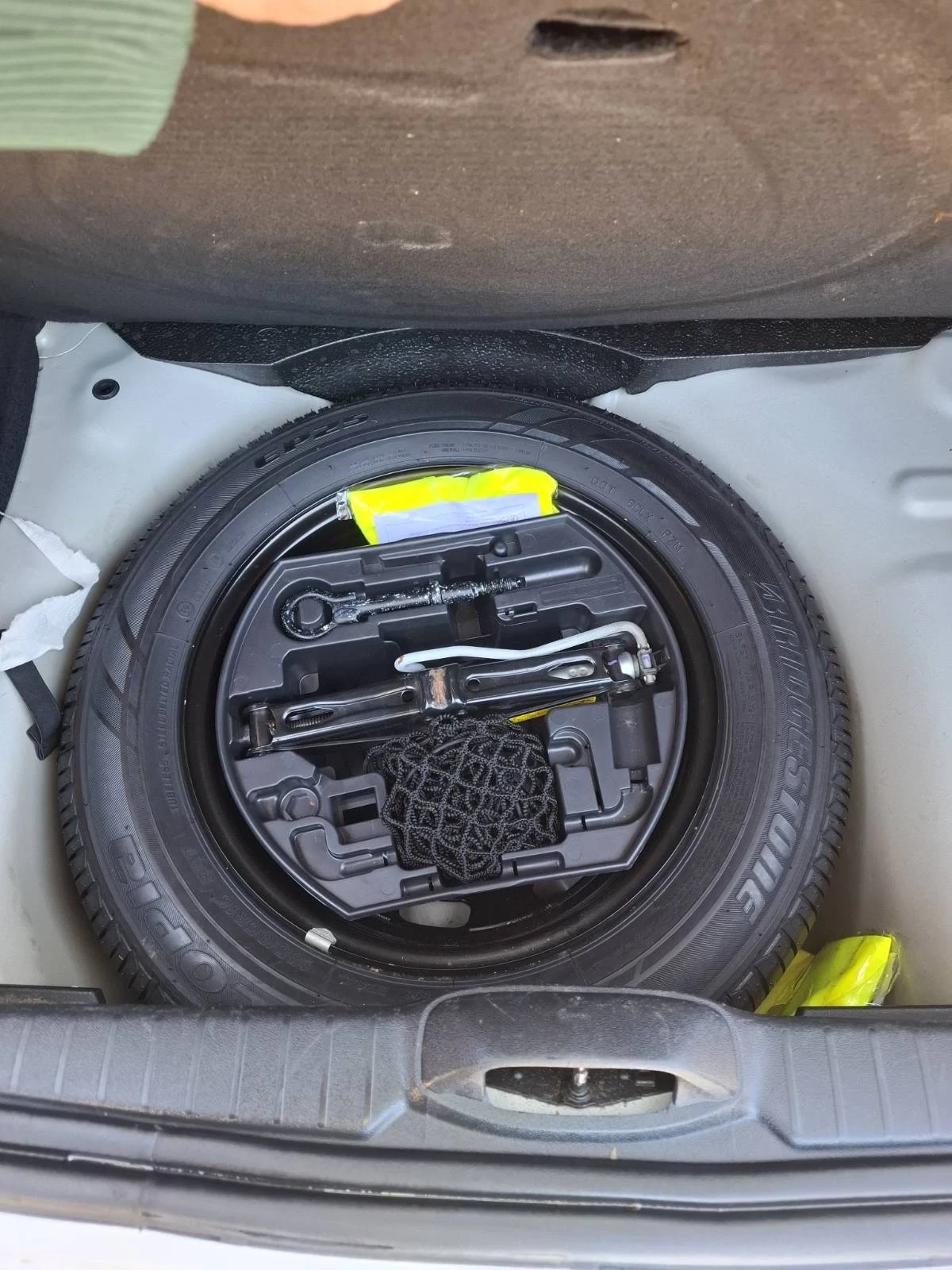 Peugeot 208 1.2i, снимка 13 - Автомобили и джипове - 53962163