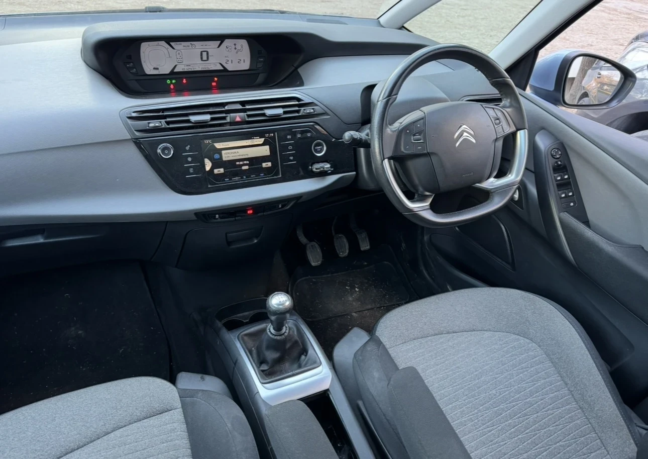 Citroen C4 Picasso GRAND 1.6 E-HDI 115 7 места, снимка 15 - Автомобили и джипове - 53983720