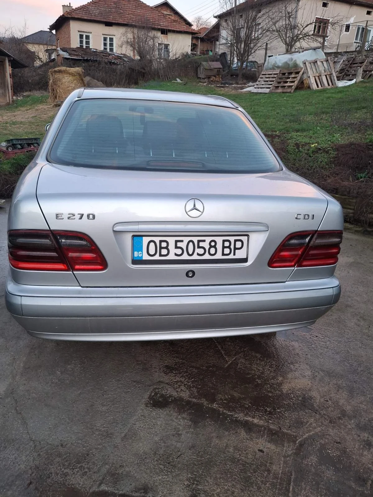 Mercedes-Benz E 270 270 CDi, снимка 7 - Автомобили и джипове - 54032087