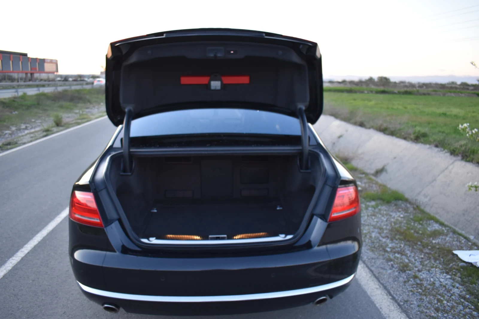 Audi A8 4.2 TDI FULL, снимка 12 - Автомобили и джипове - 54159237