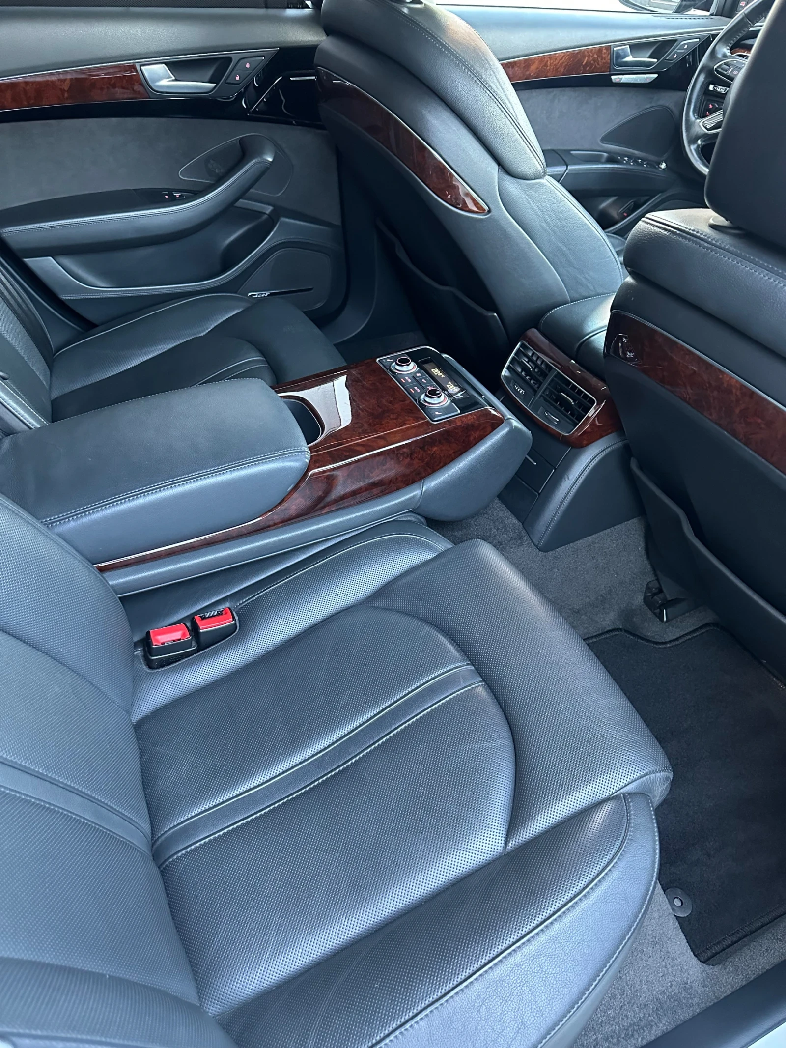 Audi A8 4.2 TDI , снимка 11 - Автомобили и джипове - 55631928