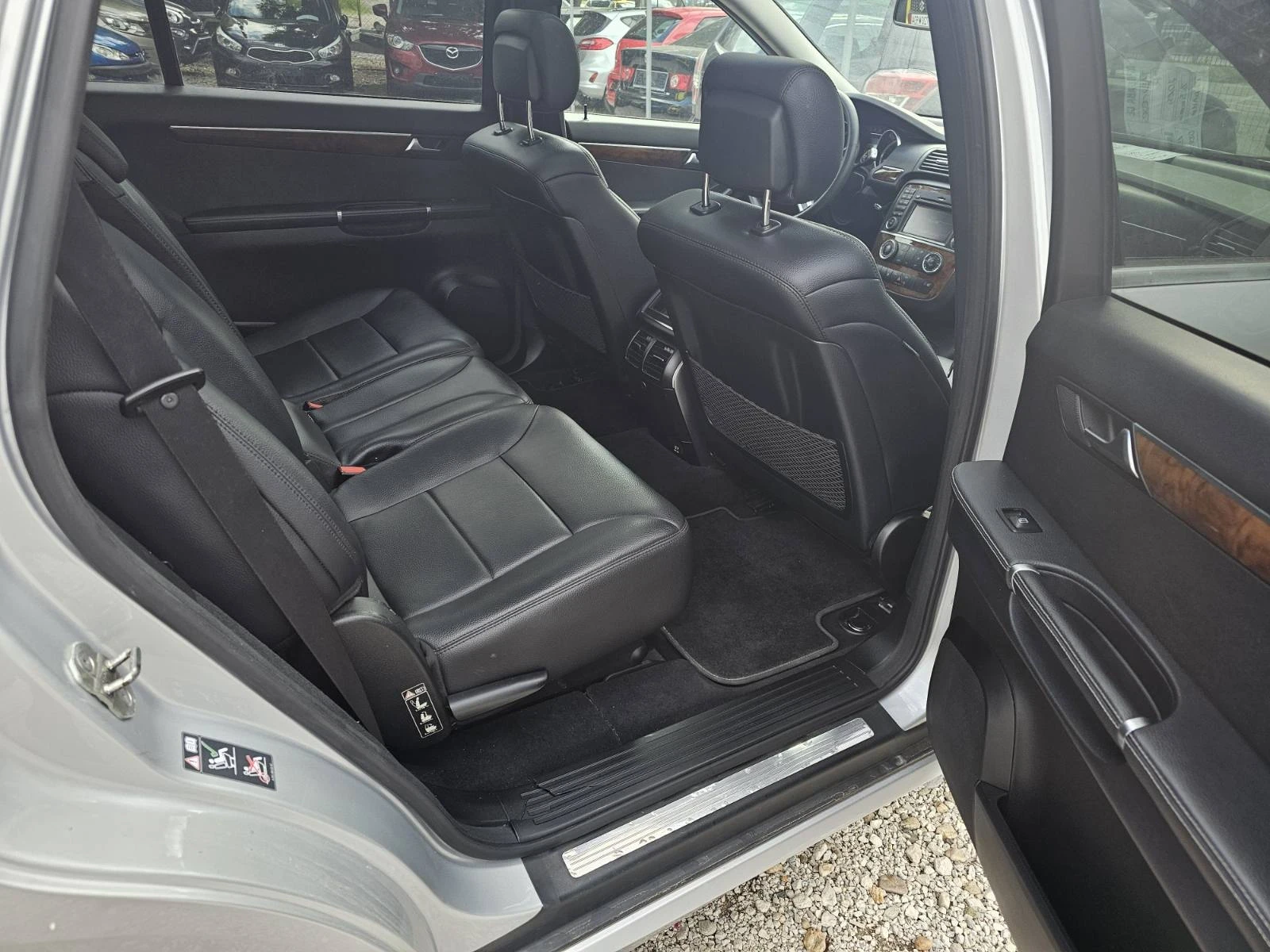 Mercedes-Benz R 350, снимка 7 - Автомобили и джипове - 54362376