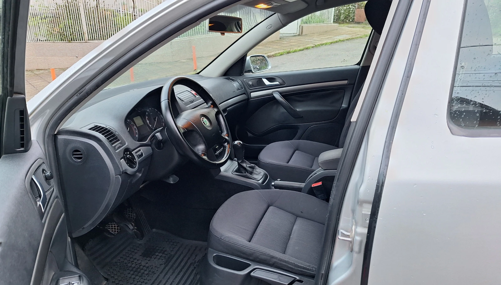 Skoda Octavia 1.9 TDI 105кс LiftBack 2006г. EURO4, снимка 7 - Автомобили и джипове - 54445731