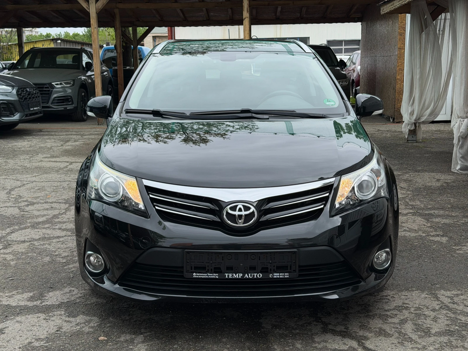 Toyota Avensis 1.8I* СЕРВИЗНА КНИЖКА* ПЪЛНА  ИСТОРИЯ , снимка 2 - Автомобили и джипове - 54484472