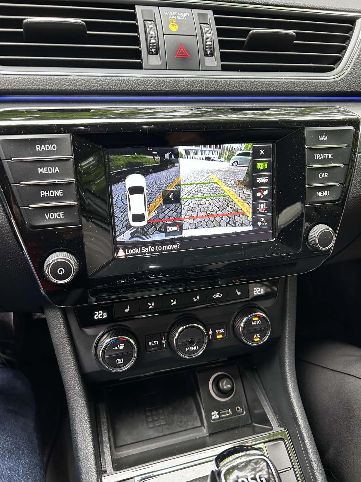 Skoda Superb 2.0 TDI, 126 000 km, снимка 7 - Автомобили и джипове - 54645542