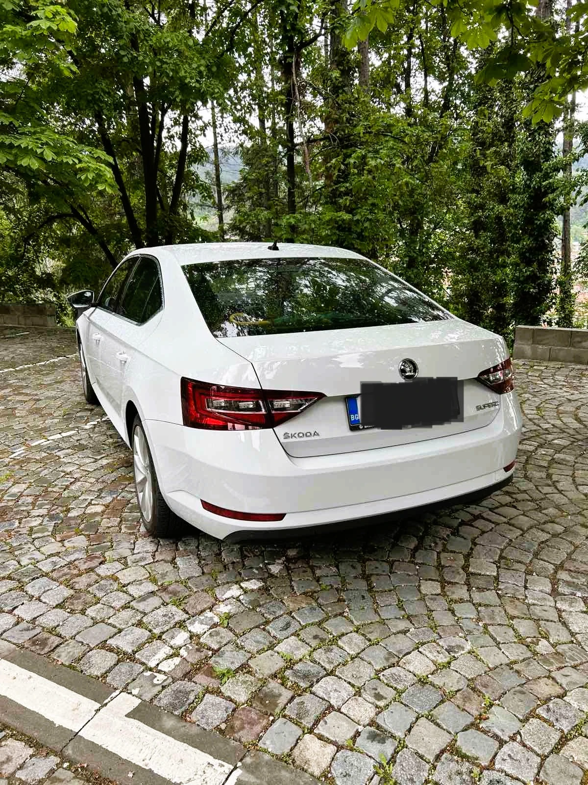 Skoda Superb 2.0 TDI, 126 000 km, снимка 3 - Автомобили и джипове - 54645542