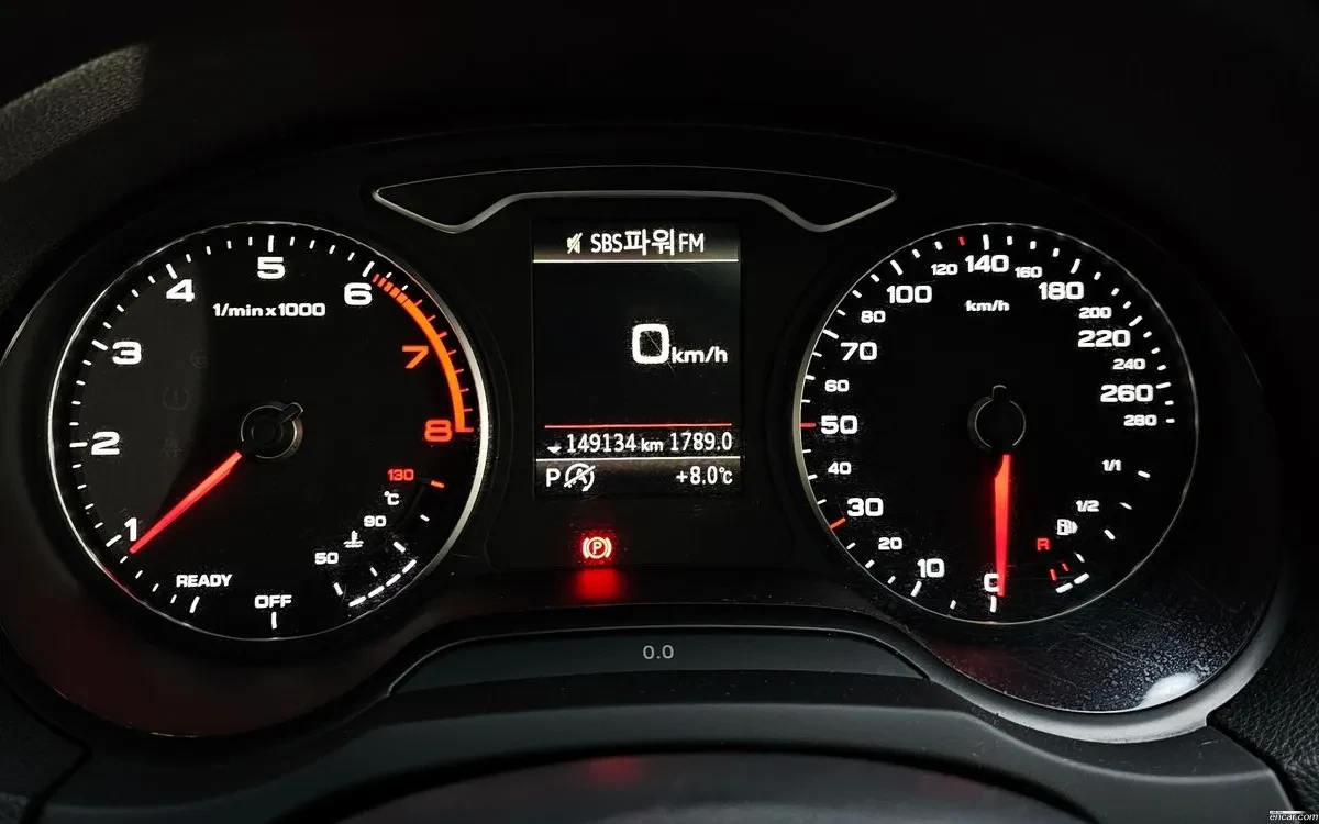 Audi A3 40 TFSI, снимка 8 - Автомобили и джипове - 54723798