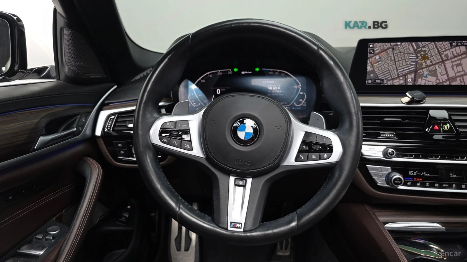 BMW 530E M PKG / DISTRONIC / HEADUP / ОБДУХВАНЕ / ПОДГРЕВИ , снимка 9 - Автомобили и джипове - 54766123