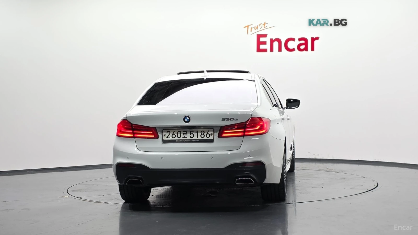 BMW 530E M PKG / DISTRONIC / HEADUP / ОБДУХВАНЕ / ПОДГРЕВИ , снимка 4 - Автомобили и джипове - 54766123
