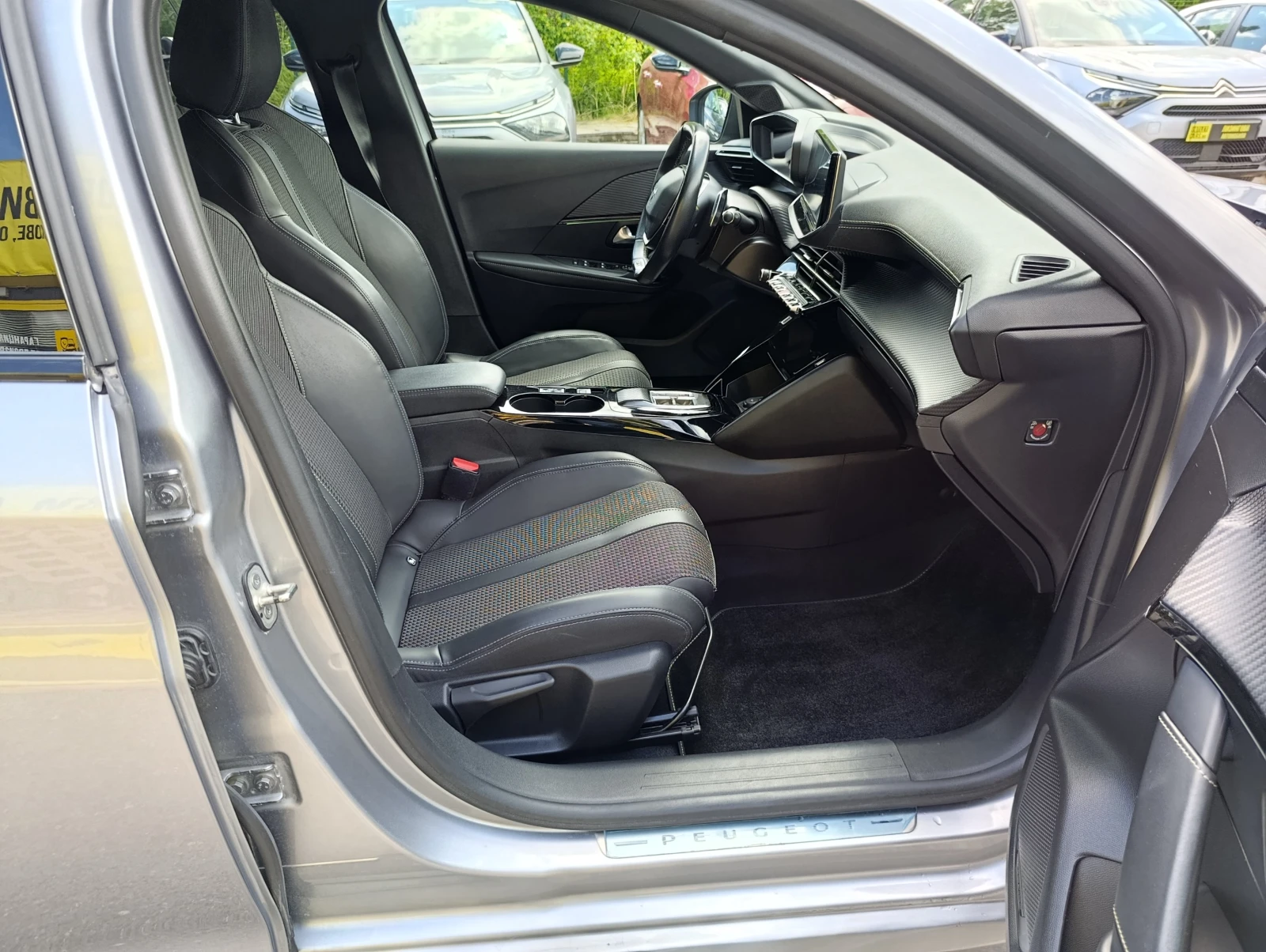 Peugeot 208 GT Закупен от БГ, снимка 9 - Автомобили и джипове - 54781629