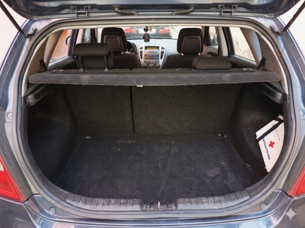Kia Ceed 1.6 CRDI, снимка 14 - Автомобили и джипове - 54918436