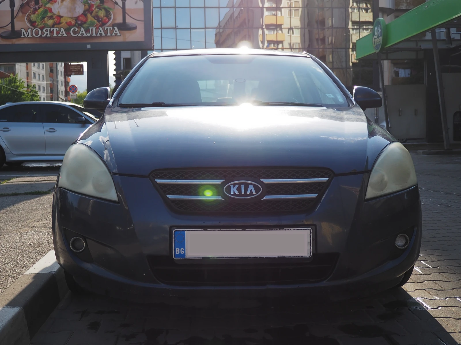 Kia Ceed 1.6 CRDI, снимка 3 - Автомобили и джипове - 54918436
