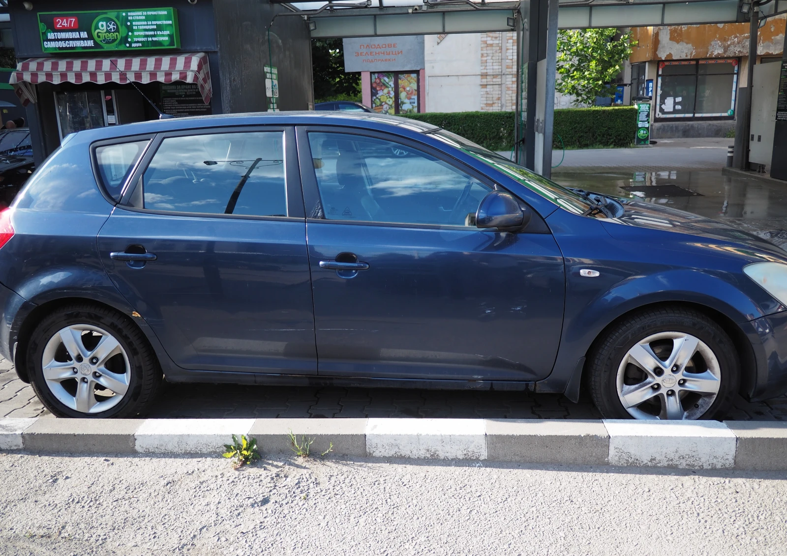 Kia Ceed 1.6 CRDI, снимка 5 - Автомобили и джипове - 54918436