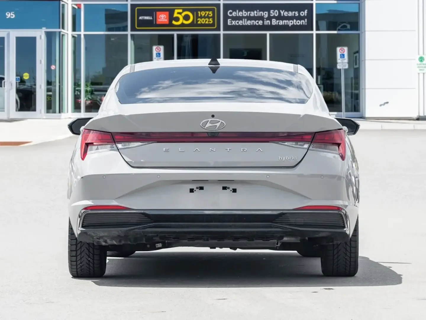 Hyundai Elantra Elantra Hybrid, снимка 5 - Автомобили и джипове - 55012135
