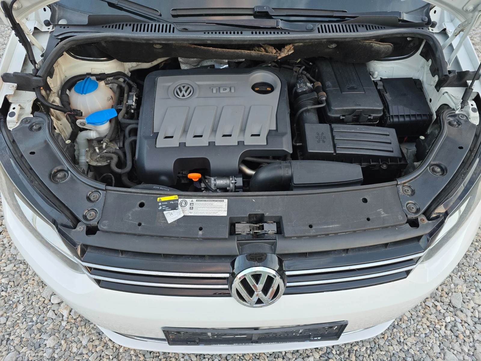 VW Touran 1.6TDI  EURO 5b ! ! НАВИГАЦИЯ, снимка 16 - Автомобили и джипове - 55059614