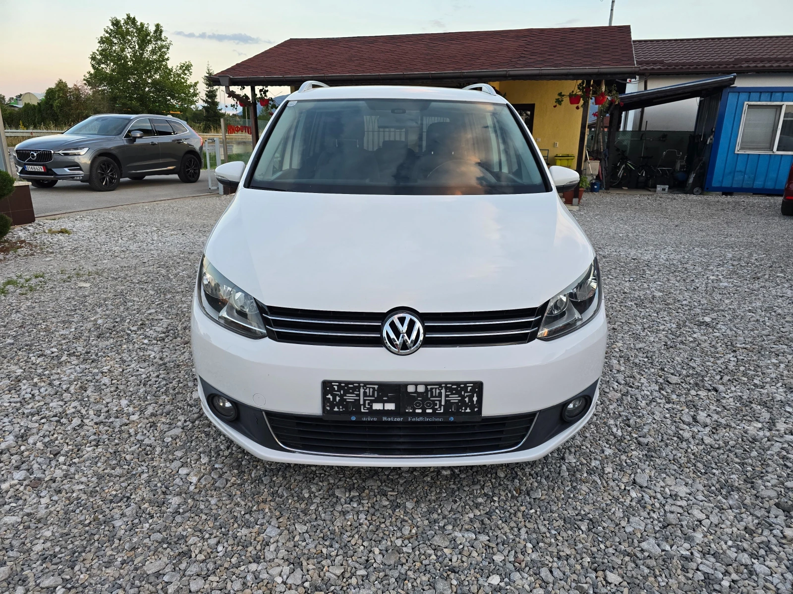 VW Touran 1.6TDI  EURO 5b ! ! НАВИГАЦИЯ, снимка 8 - Автомобили и джипове - 55059614