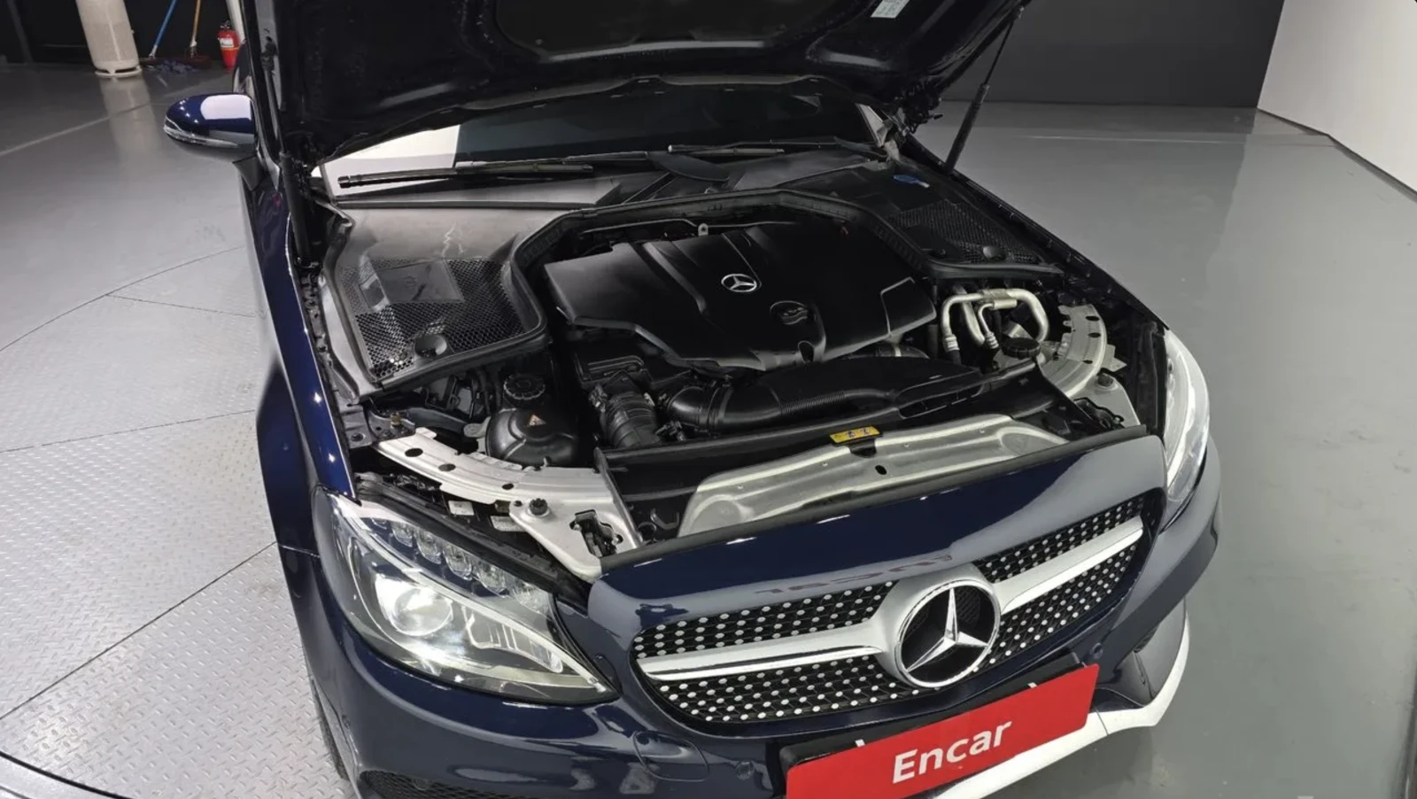 Mercedes-Benz C 220 d / AMG ПАКЕТ / HUD, снимка 5 - Автомобили и джипове - 55313873